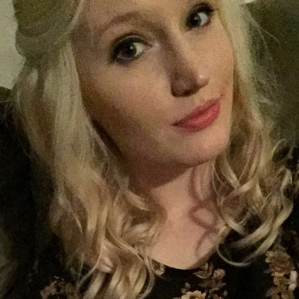 Meet your Posher, Kayla